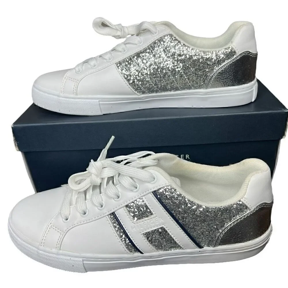 NEW Tommy Hilfiger Women’s Lemmi White Silver Blink Sneaker 8.5M